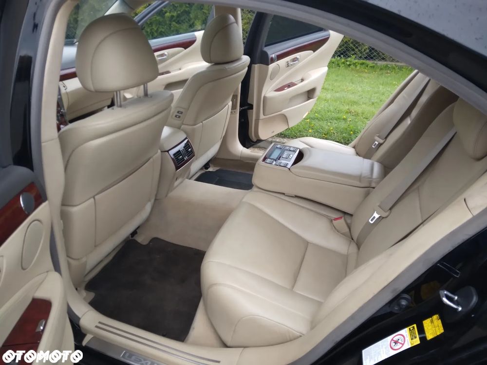 Lexus LS 460 Prestige - 8
