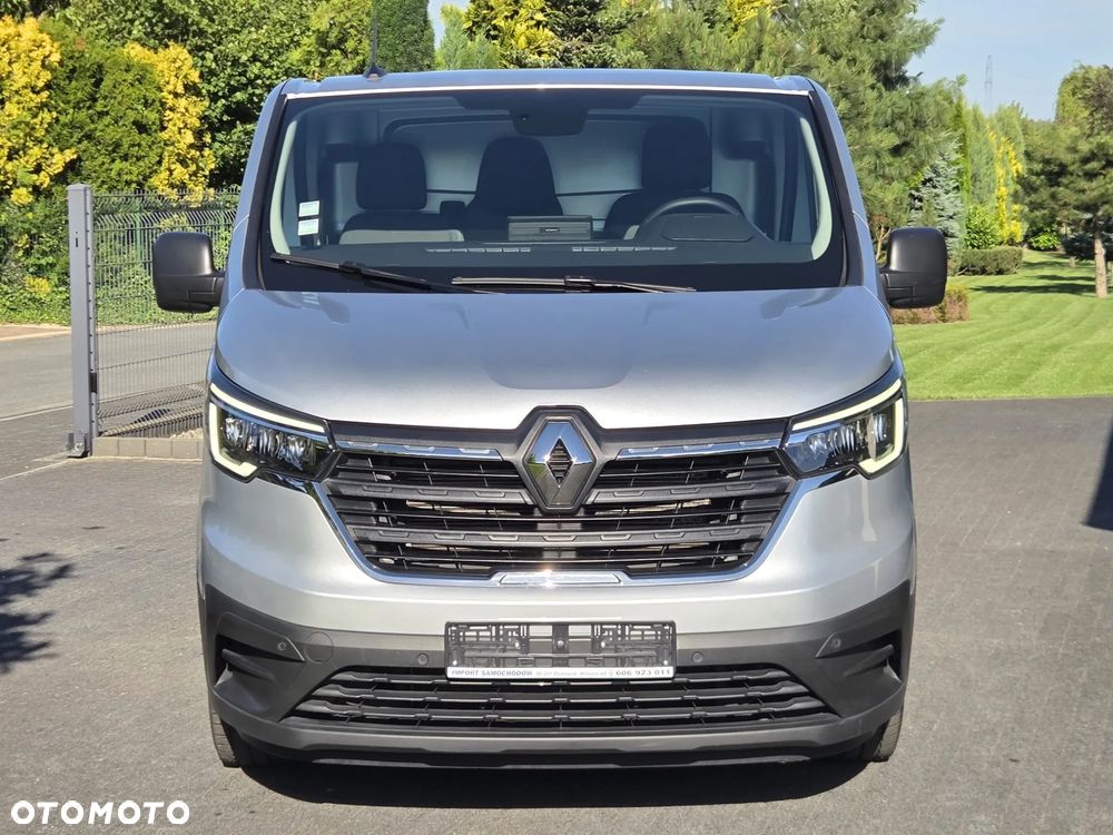 Renault TRAFIC - 2
