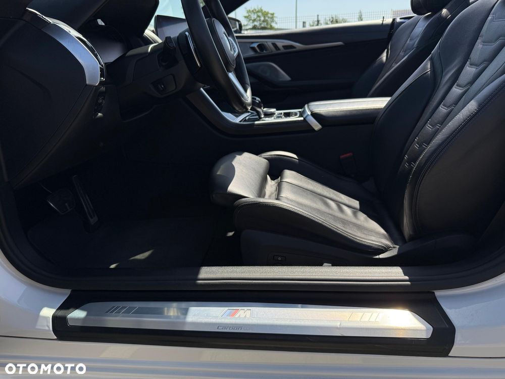 BMW Seria 8 - 13