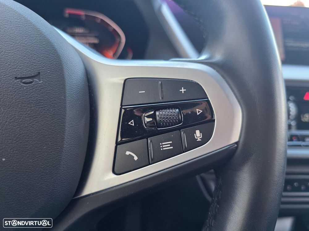 BMW 116 d Pack Desportivo M Auto - 13