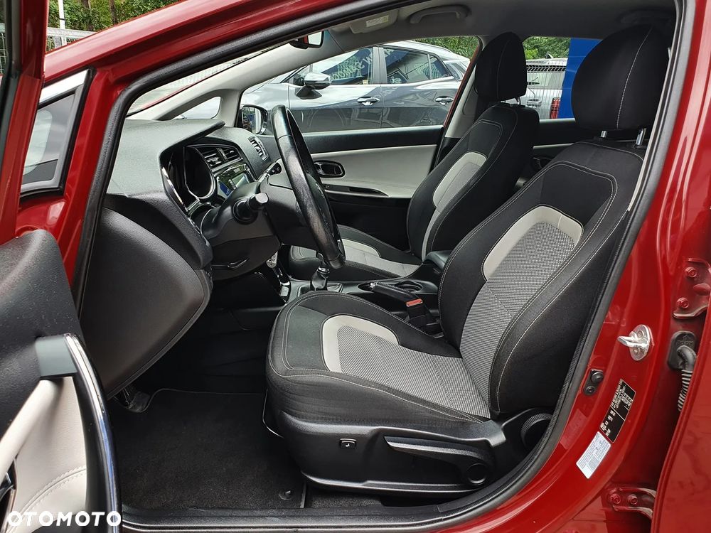 Kia Ceed 1.6 GDI L Business Line - 14