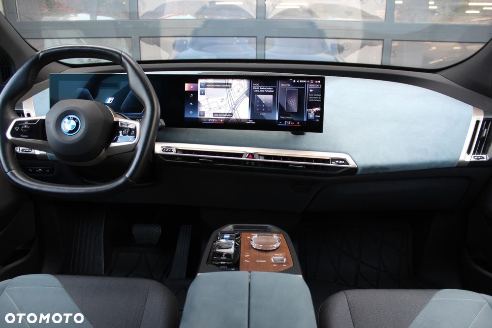 BMW iX - 6