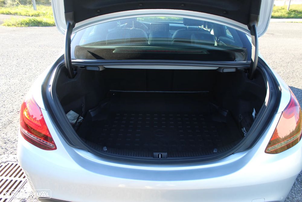 Mercedes-Benz C 200 AMG Line - 11