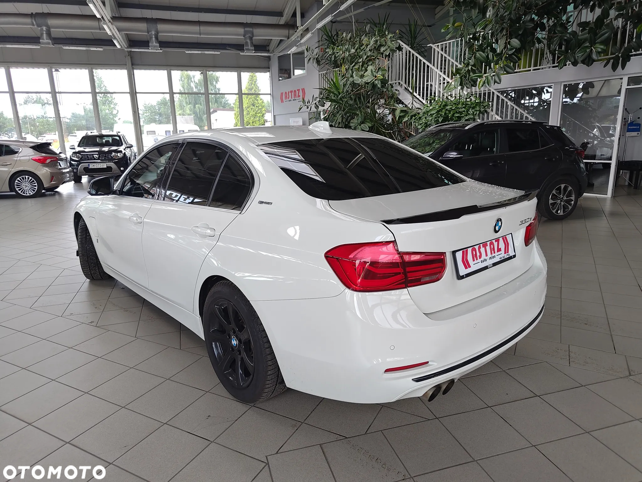 BMW Seria 3 330e iPerformance M Sport Shadow - 13