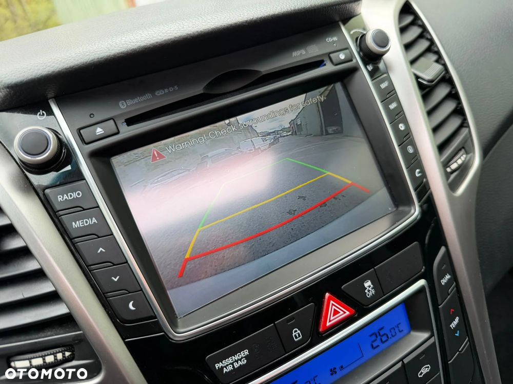 Hyundai i30 1.6 CRDi Fifa World Cup Edition - 14