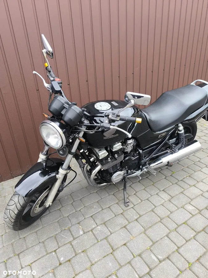 Honda CB - 2