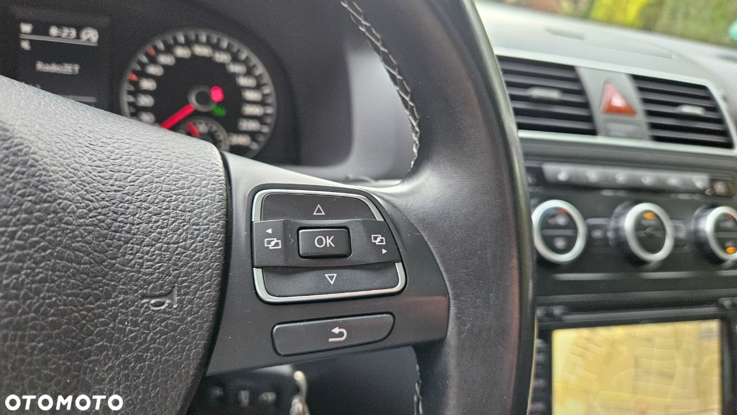 Volkswagen Touran - 29