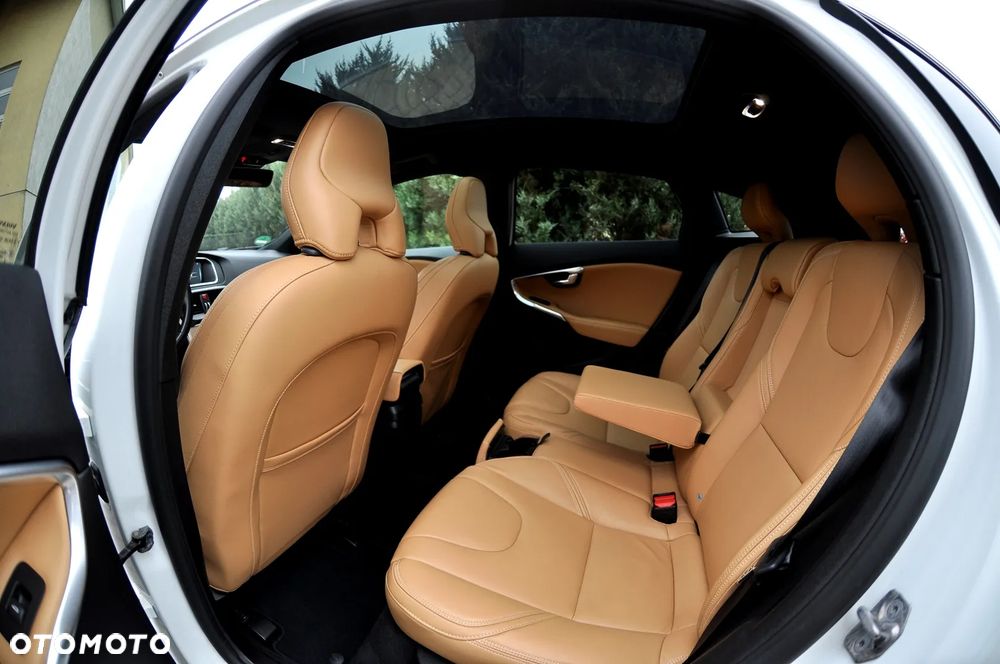 Volvo V40 Cross Country D4 Geartronic Summum - 25