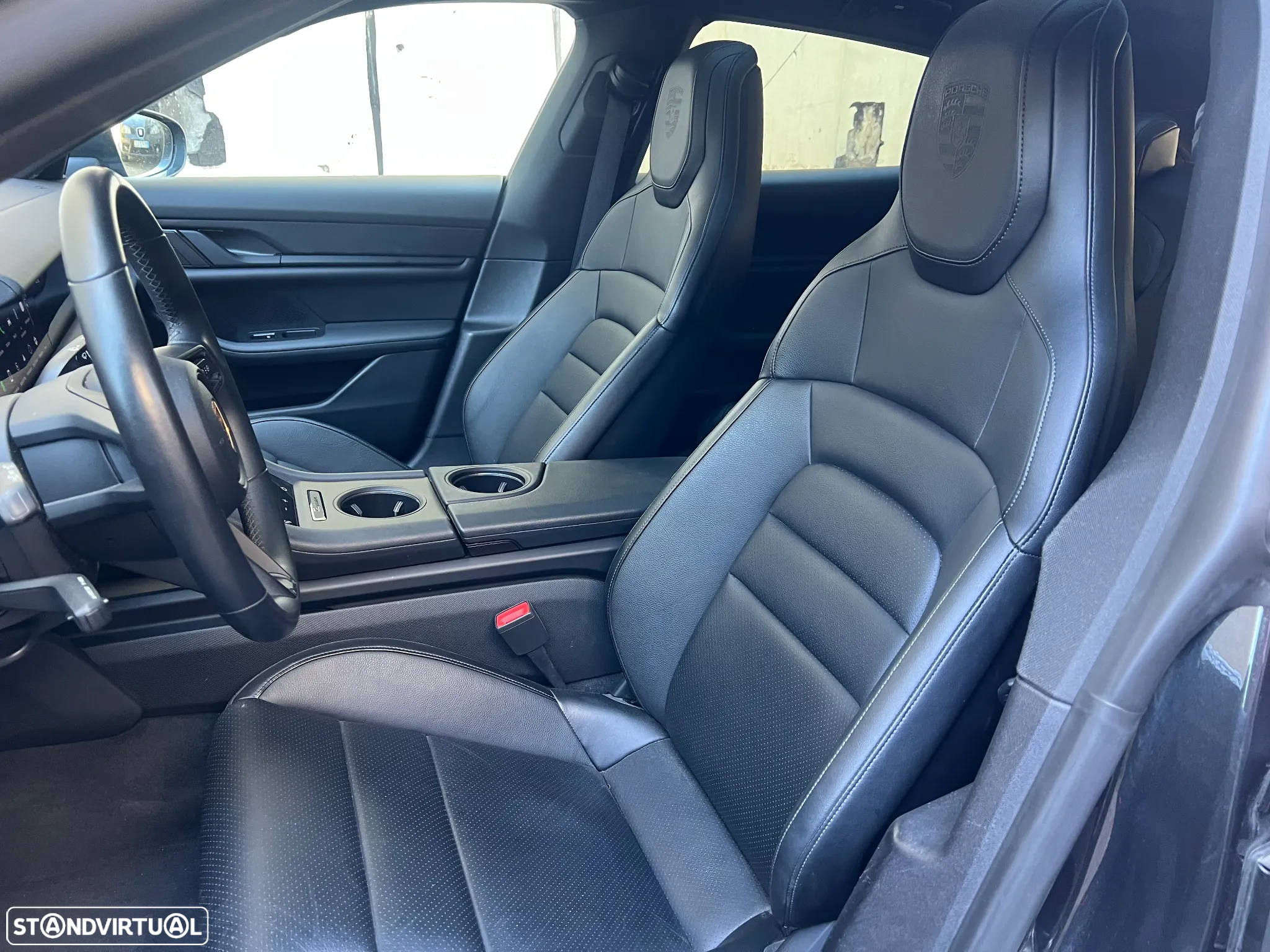 Porsche Taycan Sport Turismo - 14