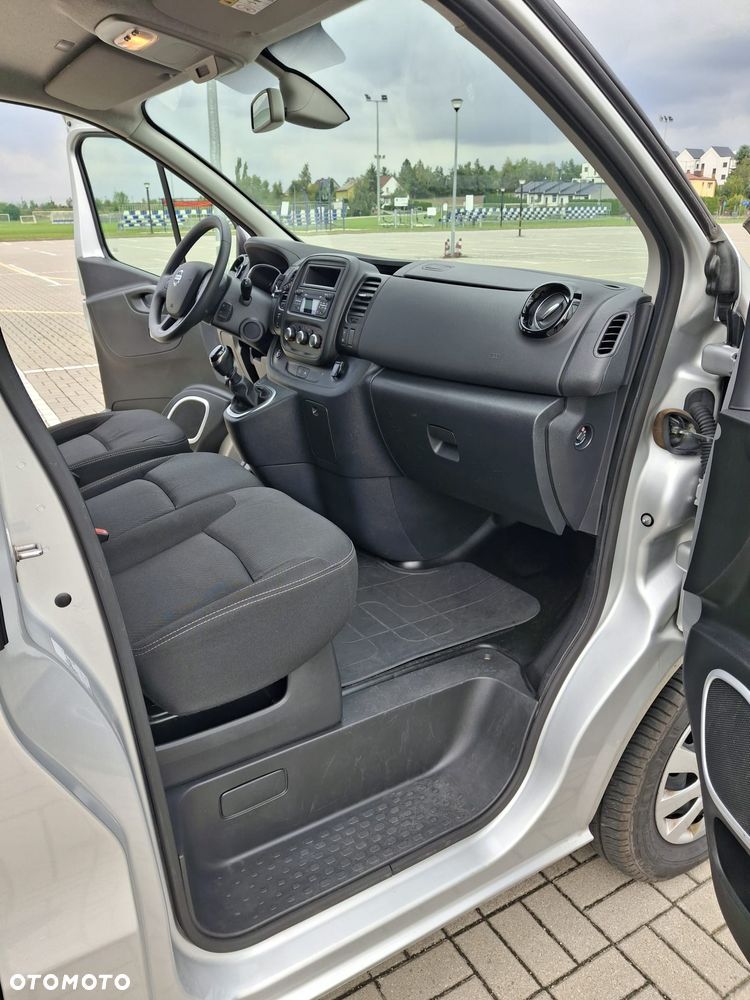 Nissan NV300 - 5