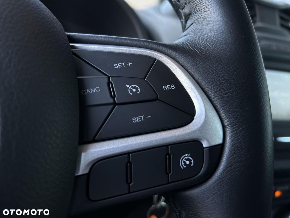 Jeep Renegade 1.4 MultiAir Longitude FWD S&S - 24