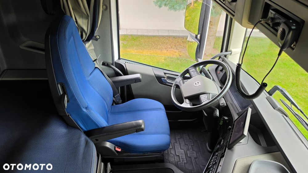 Volvo ///FH///500///2023/// GLOBETROTTER///XXL///FULLLED/// VIRTUAL COCPIT///KLIMATYZACJA POSTOJOWA///ALUFELGI///RADARY/// KAMERA///WYŚWIETLACZ OBCIĄŻENIA/// ZABUDOWY MIĘDZYOSIOWE/// STAN BARDZO DOBRY - 30