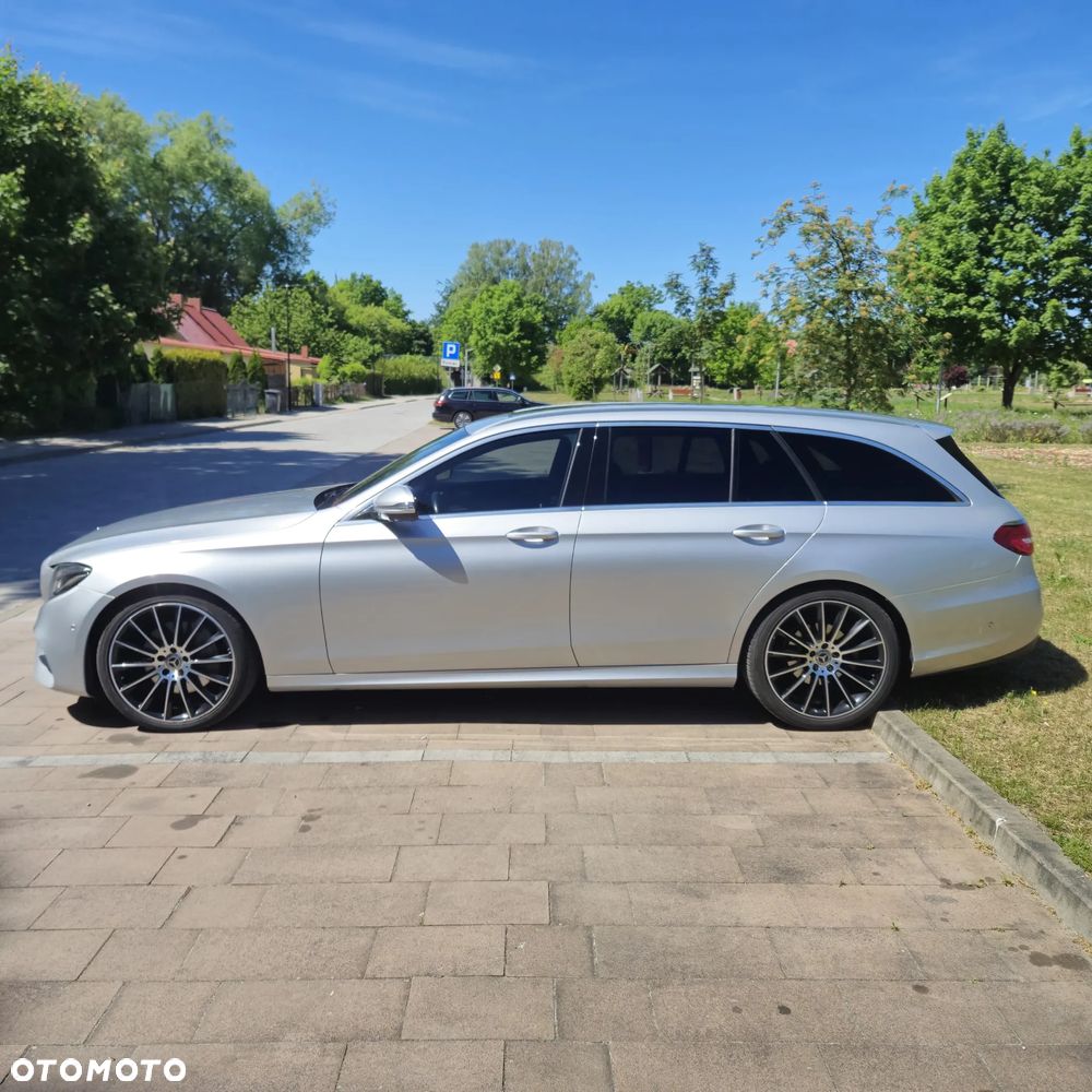 Mercedes-Benz Klasa E 220 d 9G-TRONIC - 2