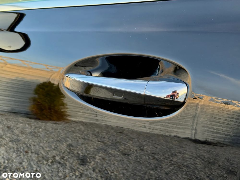 Mercedes-Benz GLB 250 4-Matic 8G-DCT - 35