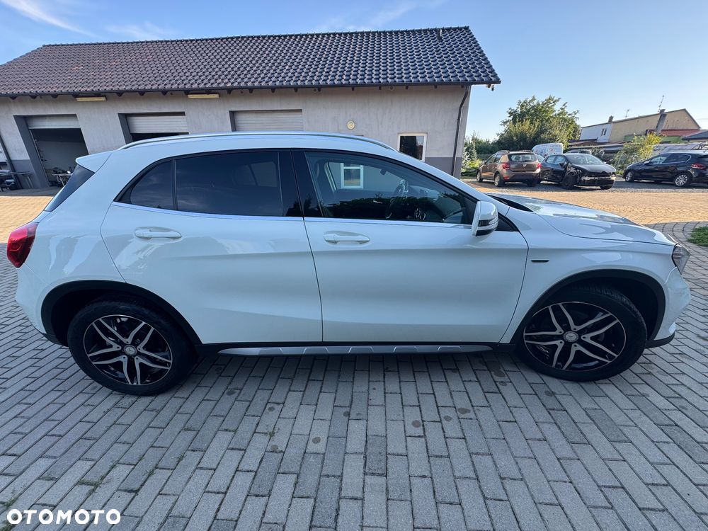 Mercedes-Benz GLA 220 d 7G-DCT Activity Edition - 7