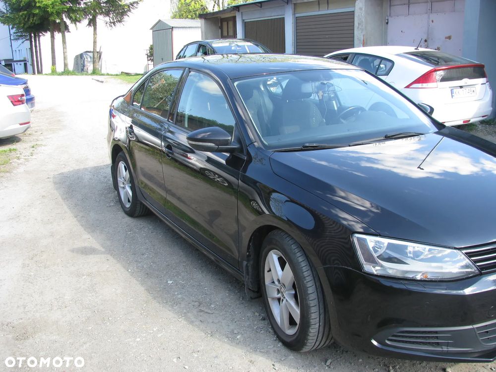 Volkswagen Jetta 1.6 TDI Comfortline - 3