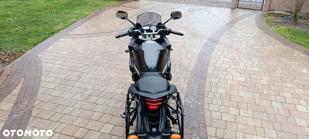 Yamaha XJ - 9
