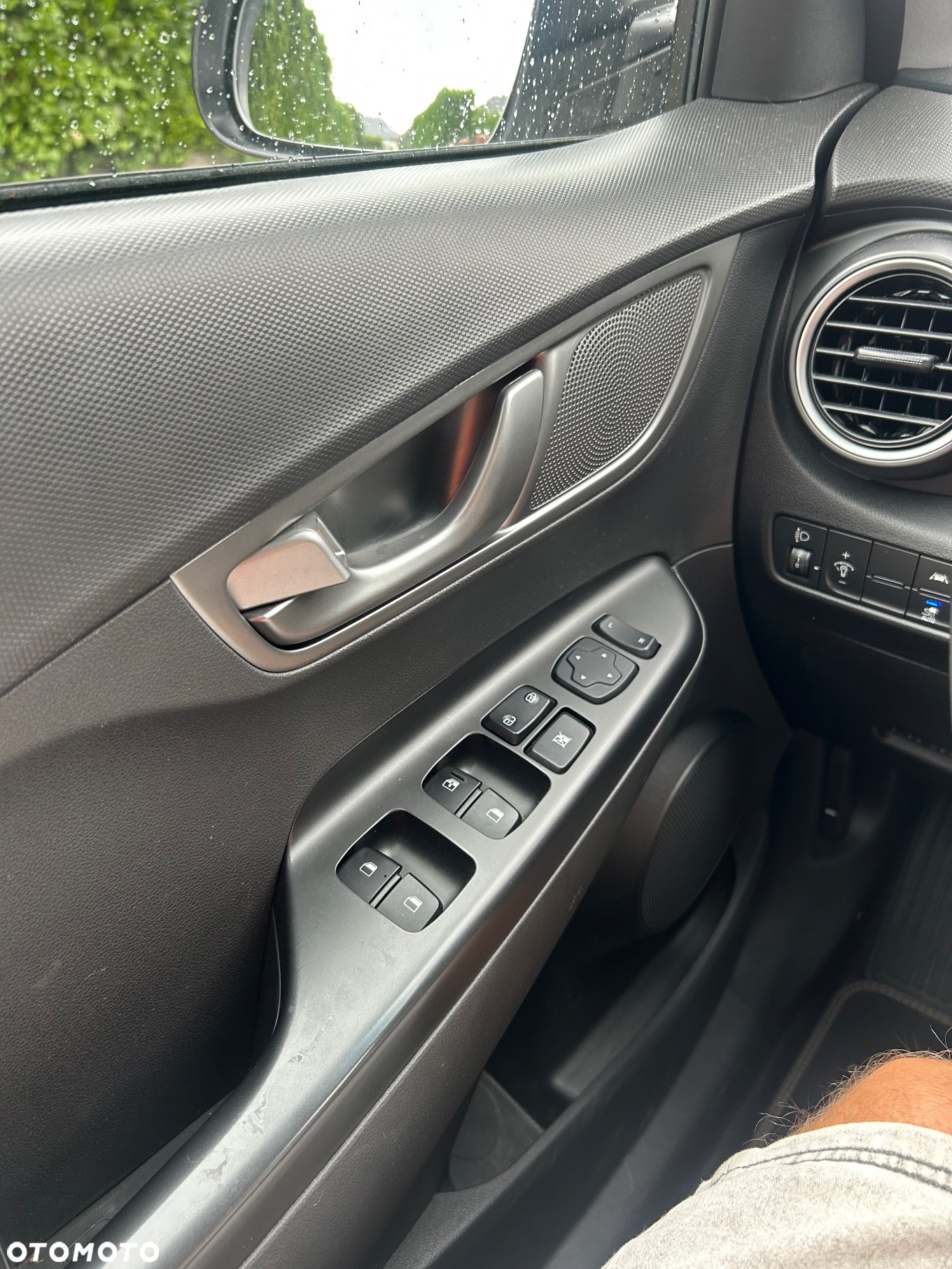 Hyundai Kona Electric 39kWh Premium - 21