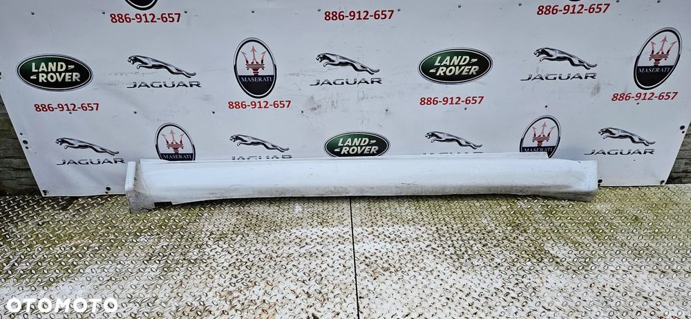 Dodge Durango 2017- wersja GT RT Listwa progowa prawa Próg prawy kolor PW7 kolor biały