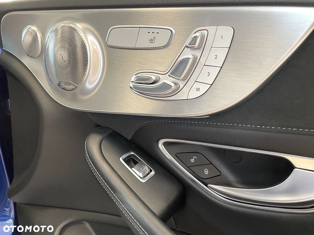 Mercedes-Benz Klasa C AMG 63 AMG Speedshift 7G-MCT - 17