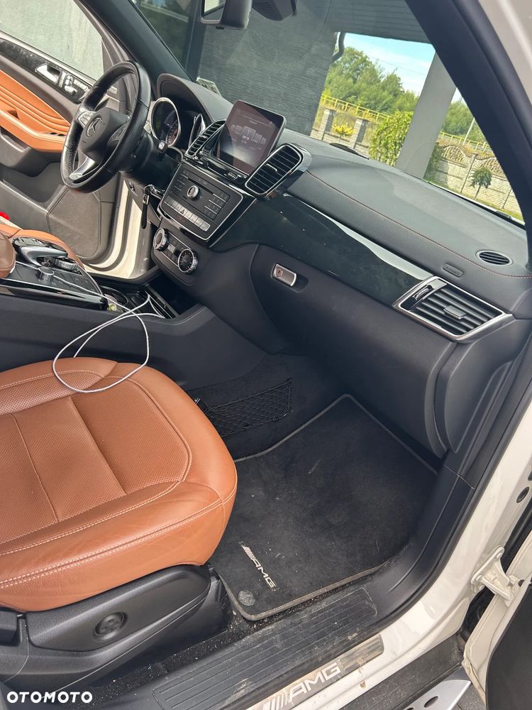 Mercedes-Benz GLE 450 4-Matic - 12