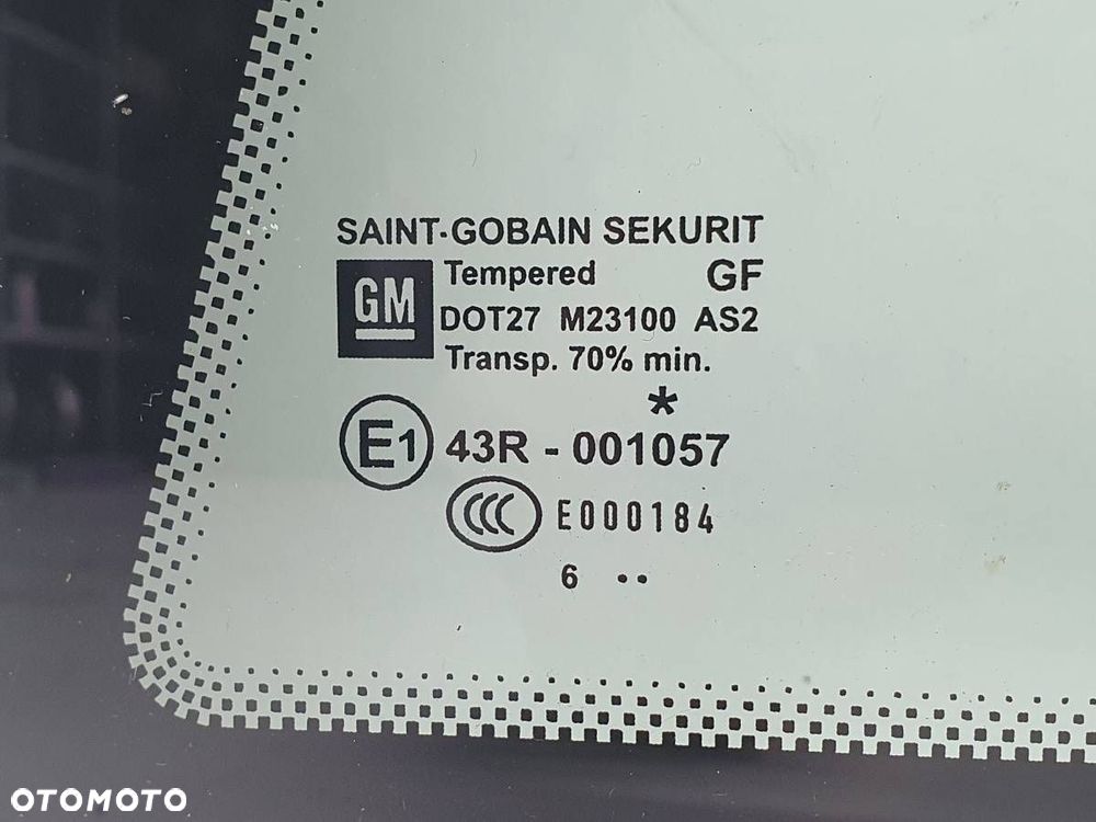 SZYBA LEWA TYŁ KAROSERYJNA TRÓJKĄT OPEL CORSA D 3D - 3