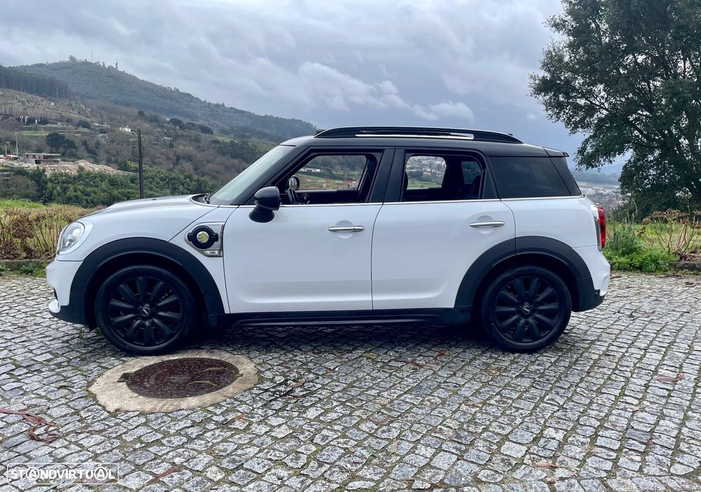 MINI Countryman Cooper SE ALL4 Auto - 7