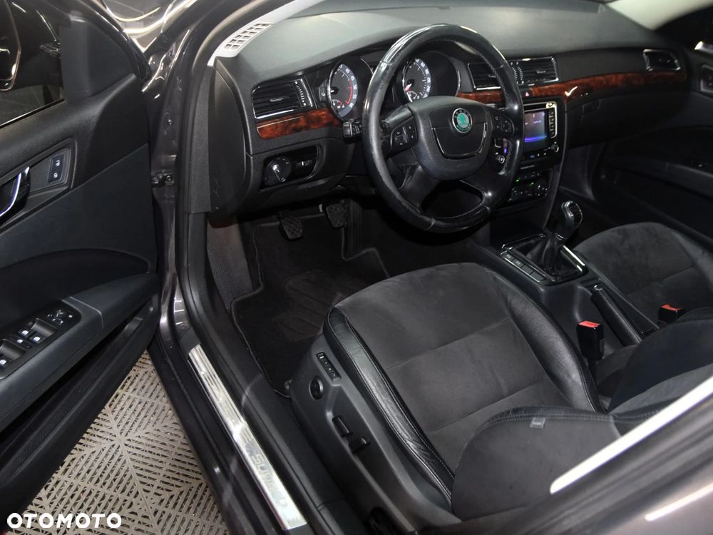 Skoda Superb 2.0 TDI Elegance - 16
