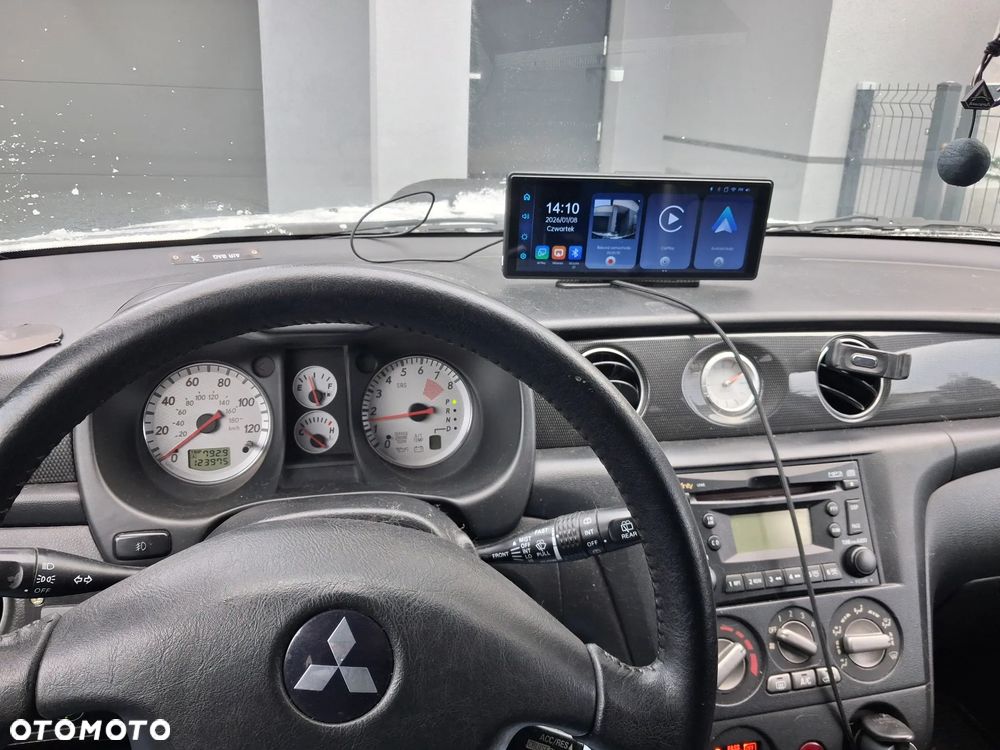 Mitsubishi Outlander - 11