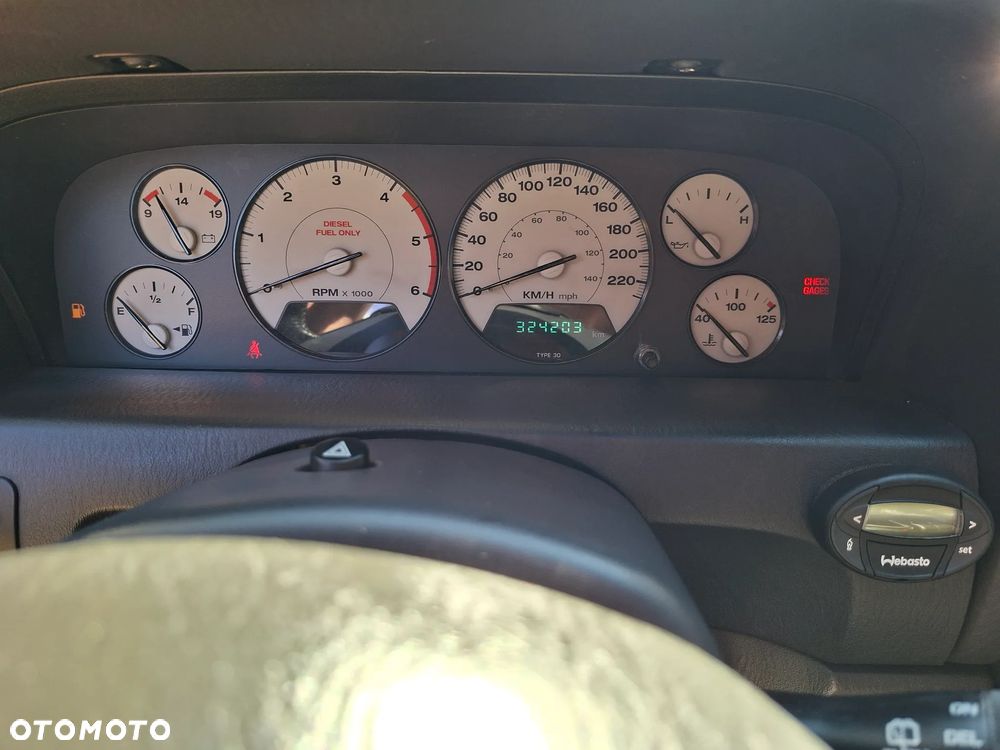 Jeep Grand Cherokee - 21