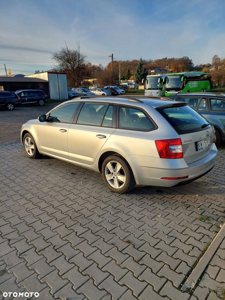 Skoda Octavia 1.6 TDI Ambition - 9