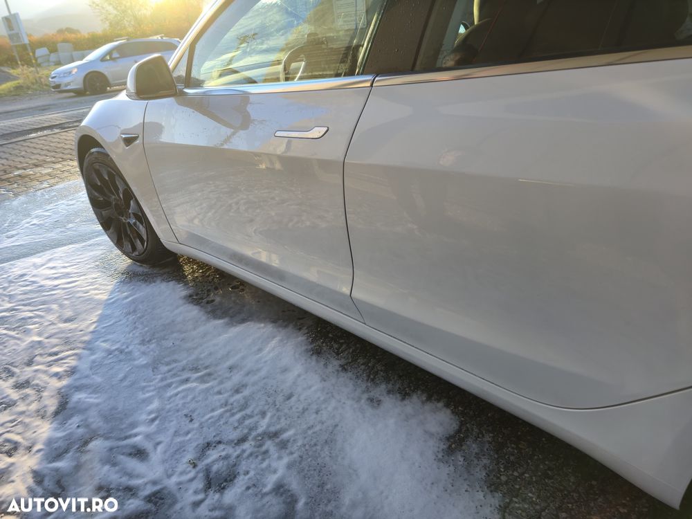 Tesla Model 3 2020 photo 2