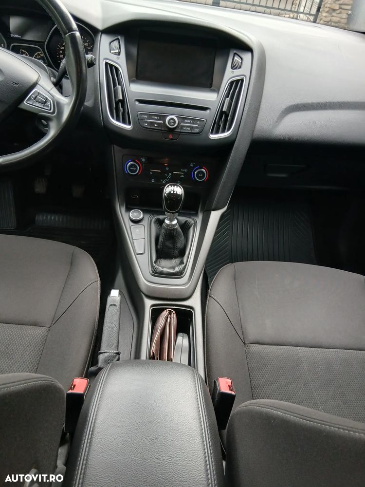 Ford Focus 1.5 TDCi DPF Start-Stopp-System Titanium - 8