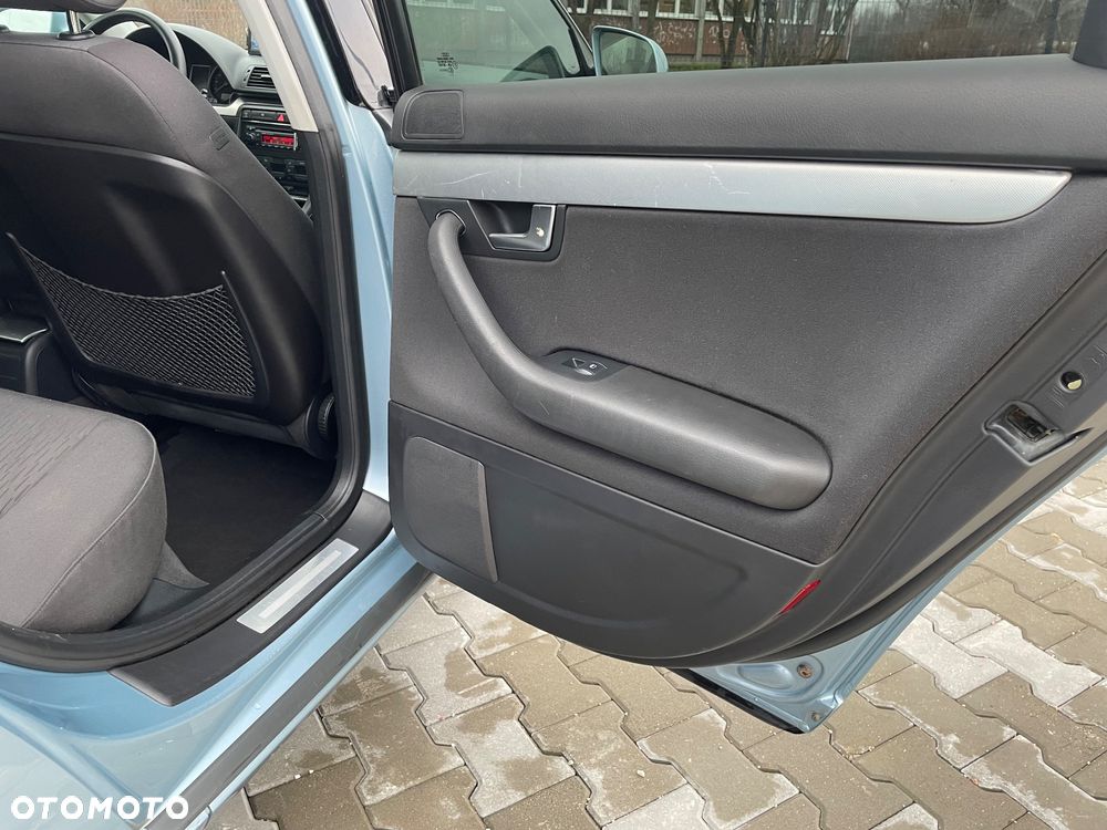 Audi A4 Limousine - 19