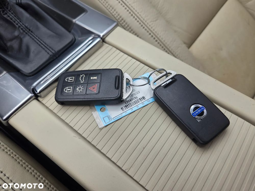 Volvo XC 60 T6 AWD Summum - 19