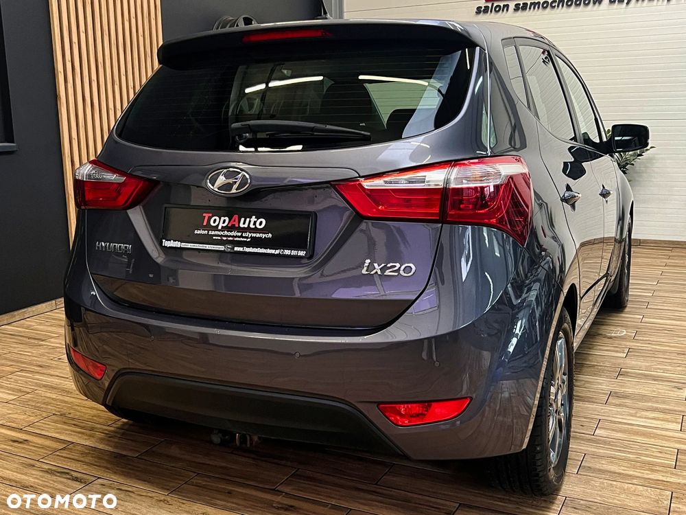 Hyundai ix20 1.4 Premium blue - 8