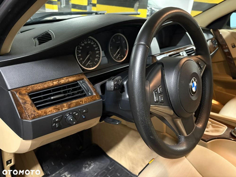 BMW Seria 5 - 23
