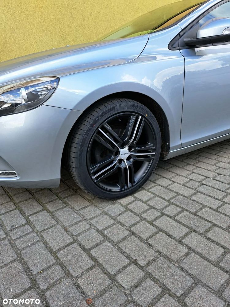 Volvo V40 D2 Base - 14