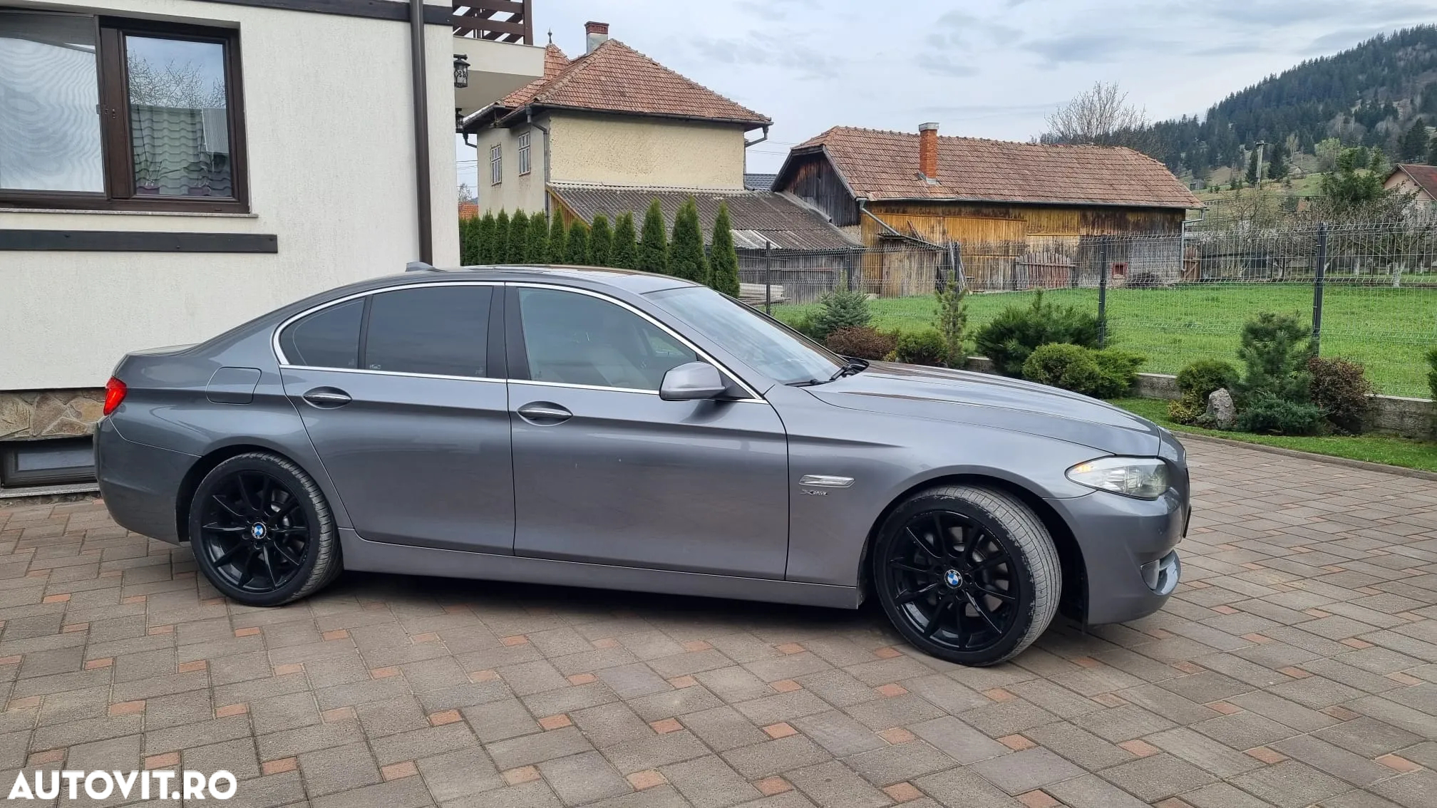 BMW Seria 5 525d xDrive Aut. - 3