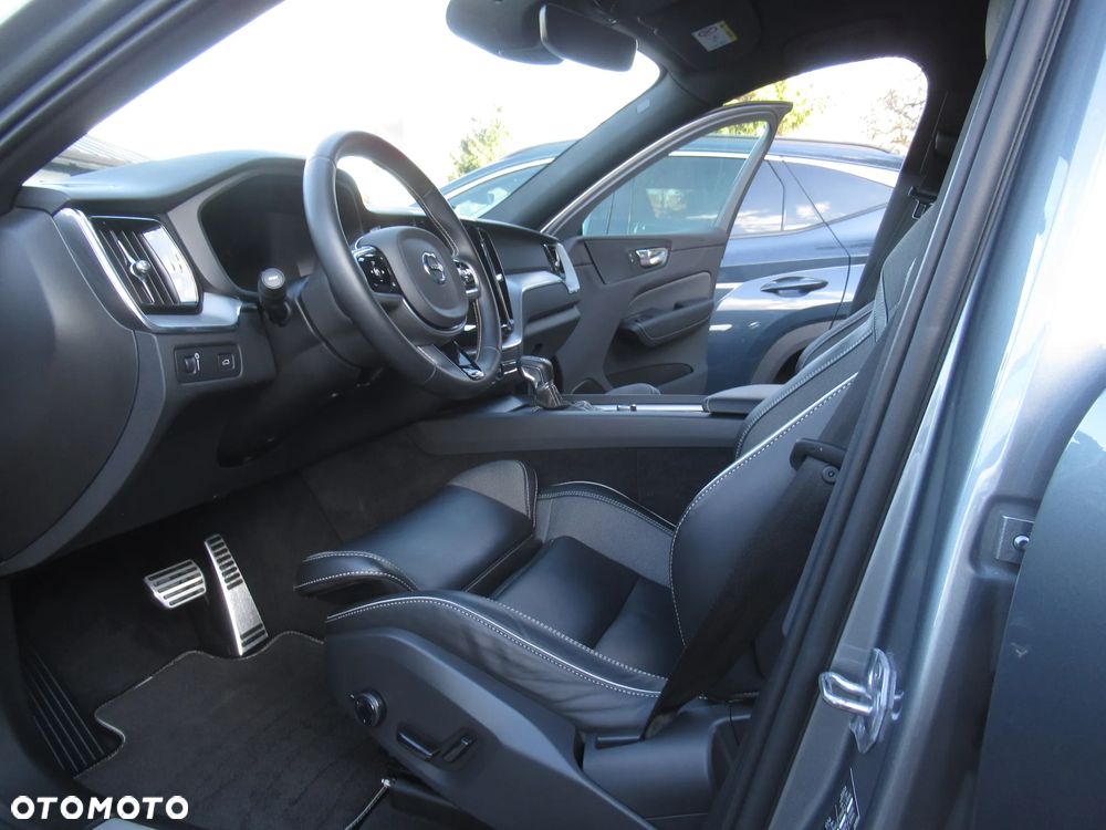 Volvo XC 60 T4 R-Design - 5