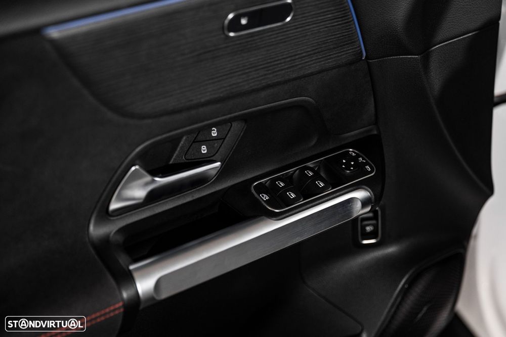 Mercedes-Benz EQB 350 4Matic AMG Line - 29