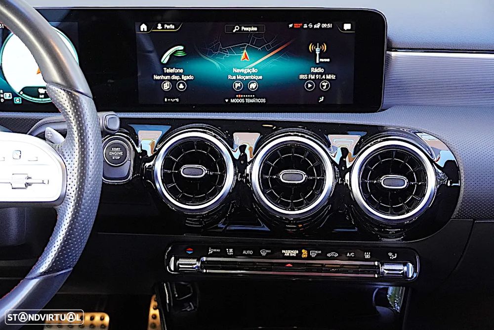 Mercedes-Benz A 250 Limousine e AMG Line - 29