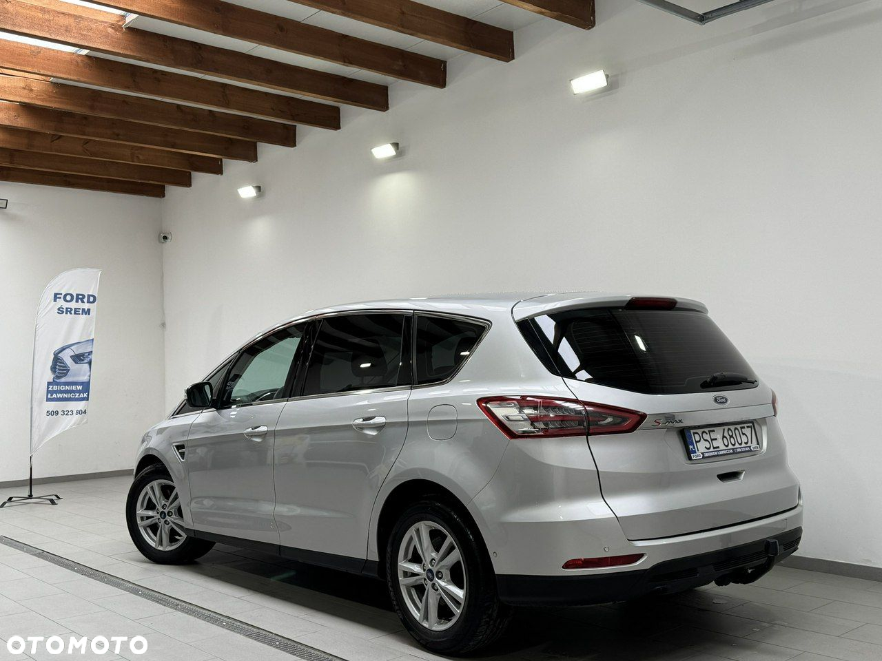 Ford S-Max - 14