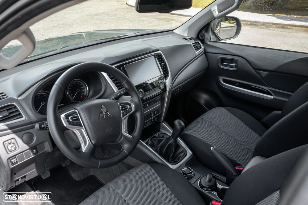Mitsubishi L200 2.3 DI-D Club Invite Strakar Look 4WD - 13