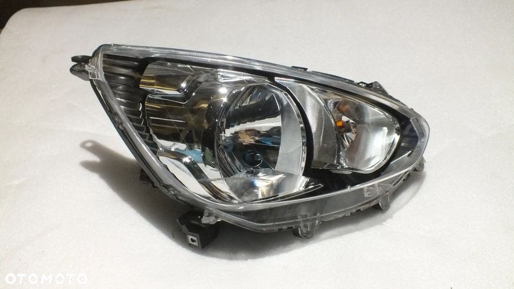 Lampa przednia prawa Mitsubishi Space Star - 1