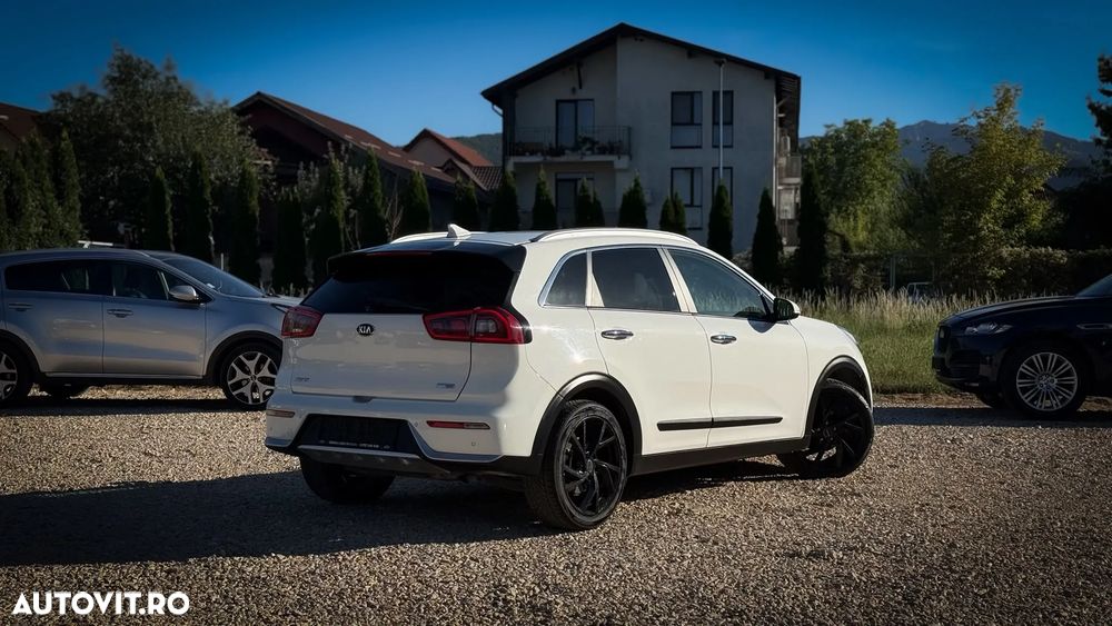 Kia Niro 1.6 GDI 2WD Aut. Vision - 10