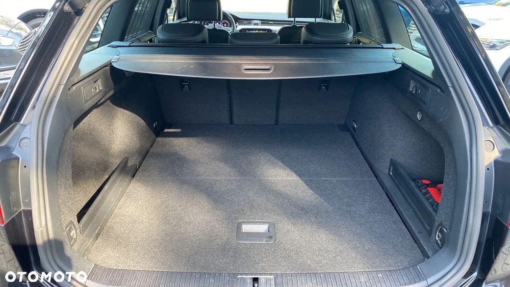 Volkswagen Passat - 34