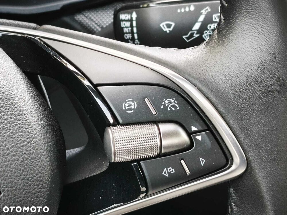 Skoda Fabia 1.0 TSI Selection DSG - 25