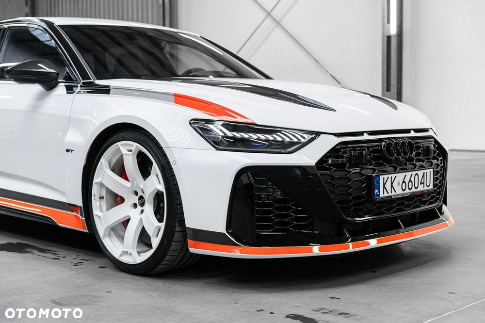 Audi RS6 Avant - 14