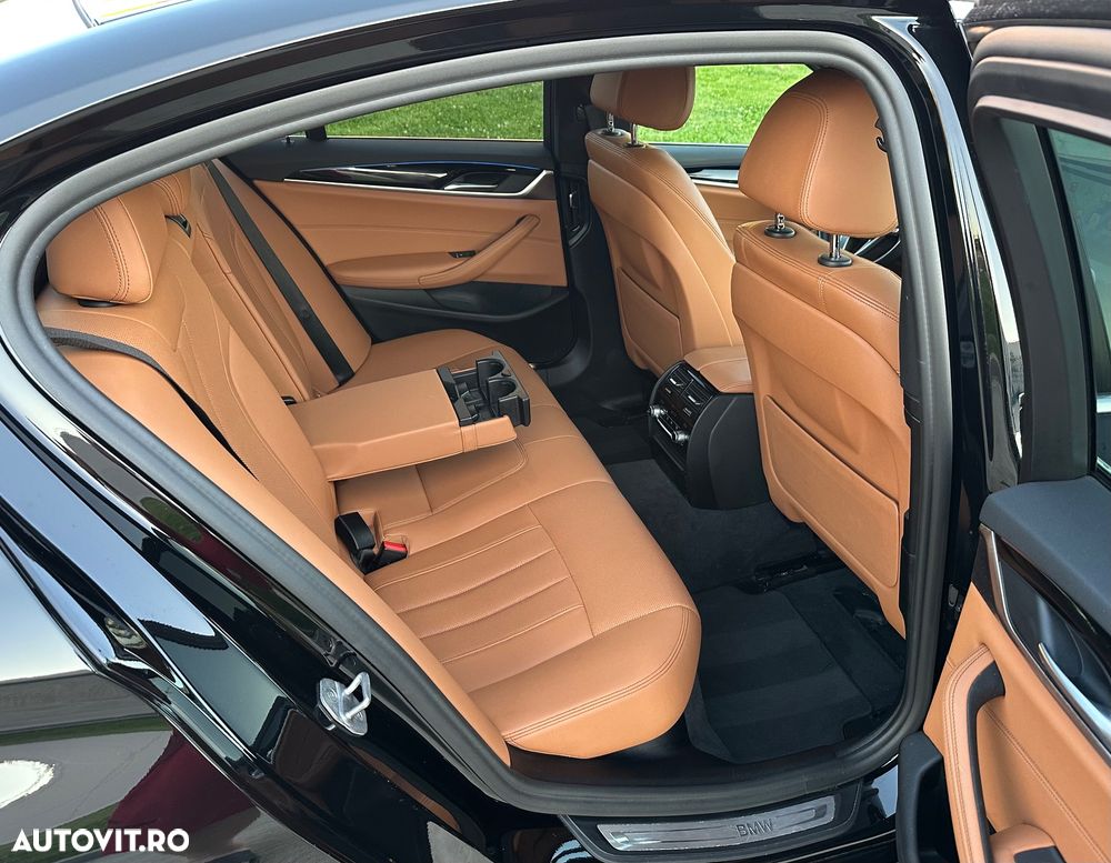 BMW Seria 5 530e Aut. Luxury Line - 37